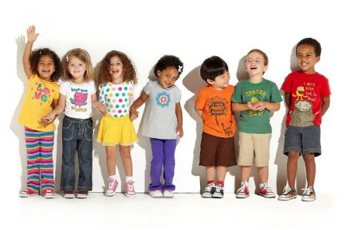 ده نکته‌ای که والدین باید برای انتخاب لباس بچه‌‌ها به خاطر داشته باشند!